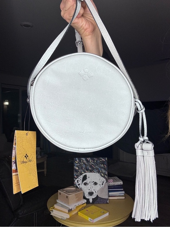 Patricia Nash Handbags - Patricia Nash lizard embossed Scafati canteen bag with tassel NWT
